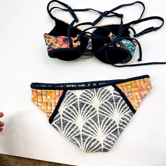 Maaji floral reversible bottoms bikini - Picture 3 of 6